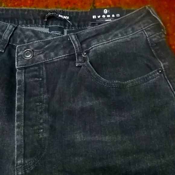 Fashion Nova Crossover Wide Leg Jeans - Picture 5 of 7